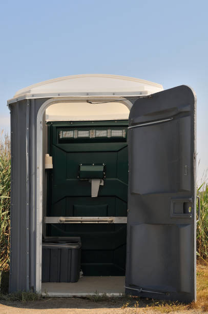Porta potty delivery and setup in Wyoming, IL